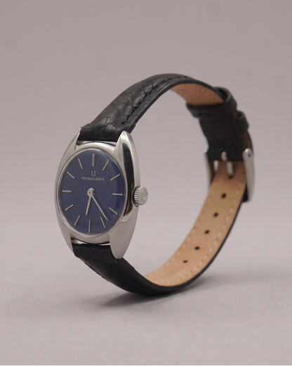 Universal Genève Lapis Lazuli — right angled view
