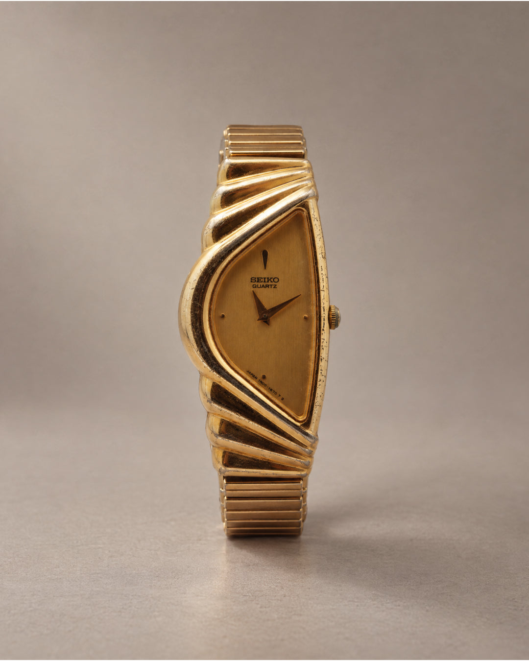 Seiko Half Moon Gold — front view